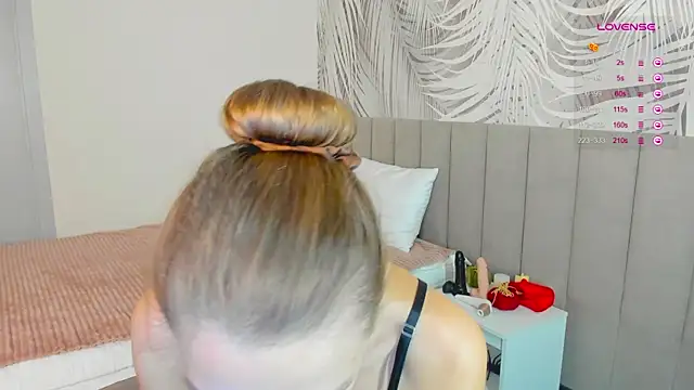 KiaraCaley online show from 13, 11, 2025