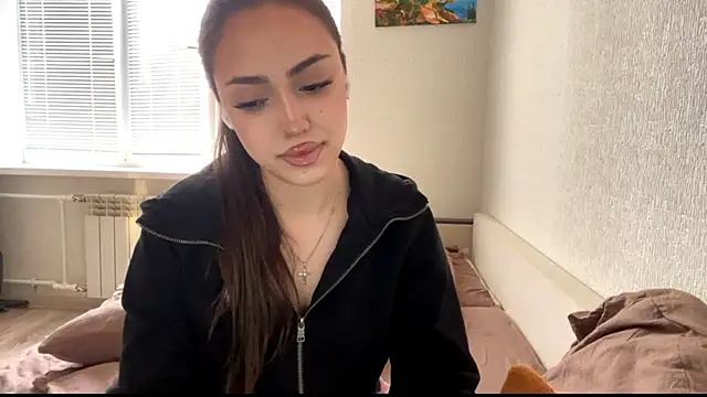 Snapshot of Leaf_Unto chatting on 12, 11, 2025 Leaf Unto online show from 12, 11, 2025