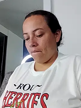 Snapshot of _honey12 chatting on 18, 9, 2025 honey12 online show from 18, 9, 2025