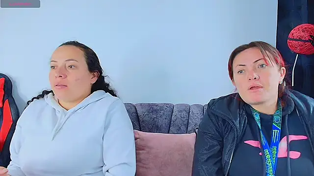 Snapshot of _honey12 chatting on 13, 10, 2025 honey12 online show from 13, 10, 2025