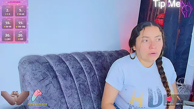 Snapshot of _honey12 chatting on 22, 10, 2025 honey12 online show from 22, 10, 2025