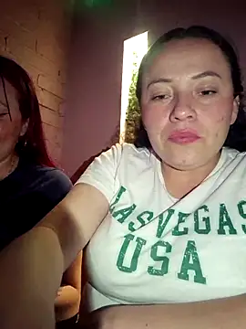 Snapshot of _honey12 chatting on 25, 10, 2025 honey12 online show from 25, 10, 2025