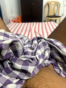 usermood2000 online show from 24, 9, 2025