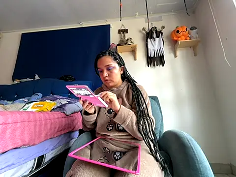 Snapshot of amanne_misa chatting on 8, 10, 2025 amanne misa online show from 8, 10, 2025