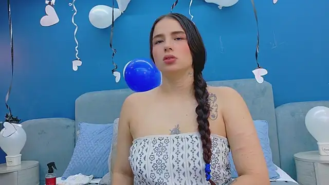 Snapshot of Ashley_Evans22 chatting on 11, 10, 2025 Ashley Evans22 online show from 11, 10, 2025