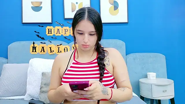 Snapshot of Ashley_Evans22 chatting on 25, 10, 2025 Ashley Evans22 online show from 25, 10, 2025