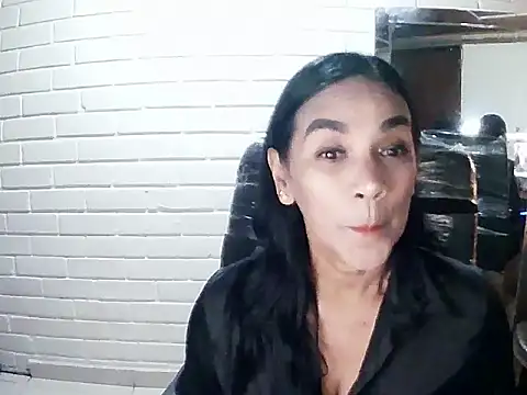 MiiaVelasquez online show from 3, 11, 2025