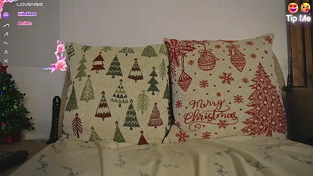 Snapshot of Roxybeautyy chatting on 10, 11, 2025 Roxybeautyy online show from 10, 11, 2025