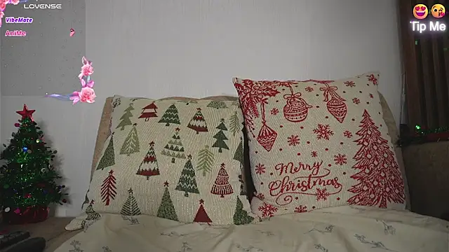 Snapshot of Roxybeautyy chatting on 10, 11, 2025 Roxybeautyy online show from 10, 11, 2025