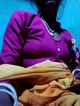 Snapshot of Radha8080 chatting on 7, 11, 2025 Radha8080 online show from 7, 11, 2025