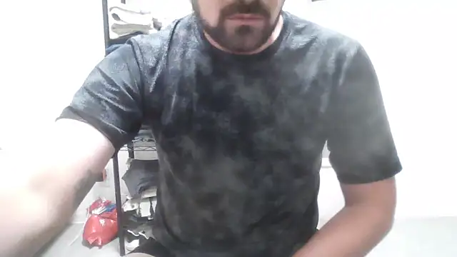 Snapshot of hornyjoe_xxx chatting on 17, 10, 2025 hornyjoe xxx online show from 17, 10, 2025