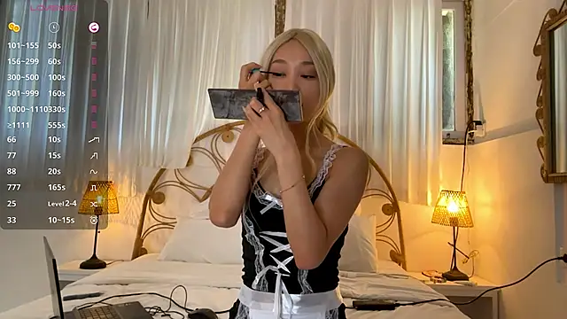 LezlieGreet online show from 21, 11, 2025