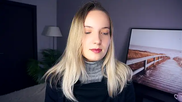 Snapshot of HongTomczak chatting on 13, 9, 2025 HongTomczak online show from 13, 9, 2025