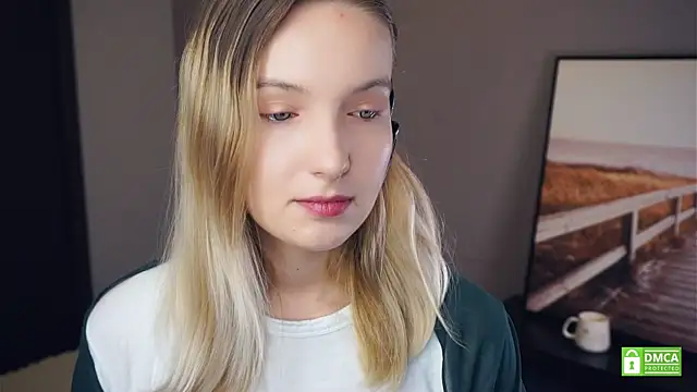 Snapshot of HongTomczak chatting on 24, 9, 2025 HongTomczak online show from 24, 9, 2025