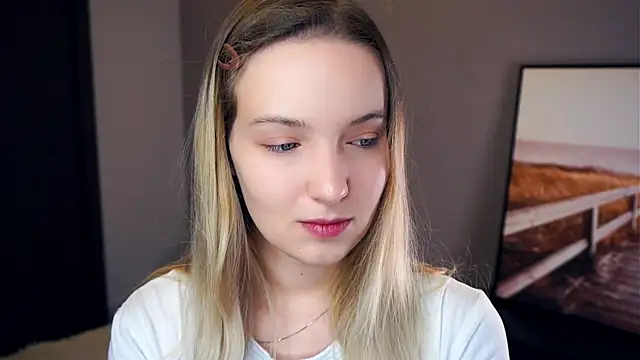 Snapshot of HongTomczak chatting on 25, 9, 2025 HongTomczak online show from 25, 9, 2025