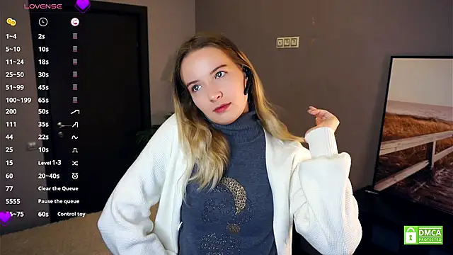 Snapshot of HongTomczak chatting on 5, 10, 2025 HongTomczak online show from 5, 10, 2025