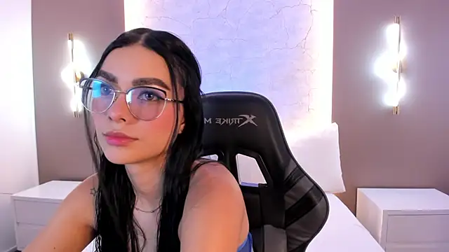 emily tolson online show from 22, 12, 2025