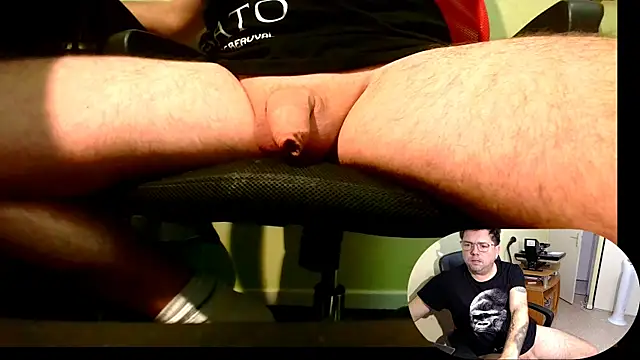 Snapshot of blueandwhite1 chatting on 15, 11, 2025 blueandwhite1 online show from 15, 11, 2025