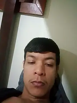 Snapshot of WillRodriguesf10 chatting on 8, 11, 2025 WillRodriguesf10 online show from 8, 11, 2025