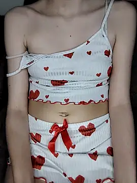 AnnieSparkle online show from 10, 10, 2025