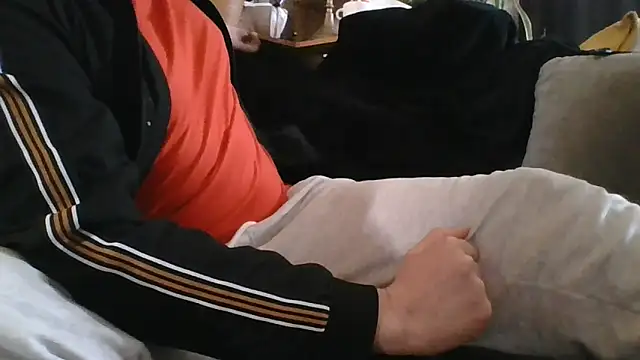 Titilouonlyf69 online show from 1, 4, 2026