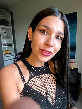 Snapshot of IaraStone chatting on 13, 9, 2025 IaraStone online show from 13, 9, 2025