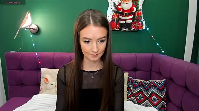 LoraSunnyy online show from 10, 1, 2026