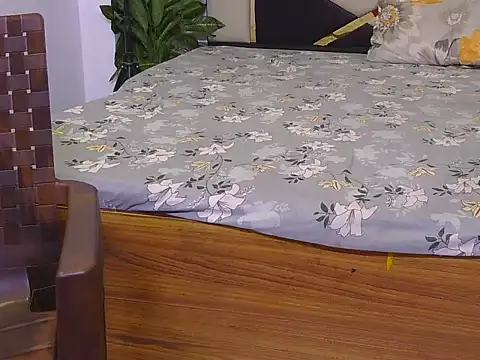 Snapshot of Its-ishikaa chatting on 11, 9, 2025 Its-ishikaa online show from 11, 9, 2025