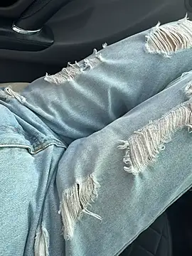 TWOLOVEsX online show from 6, 4, 2026