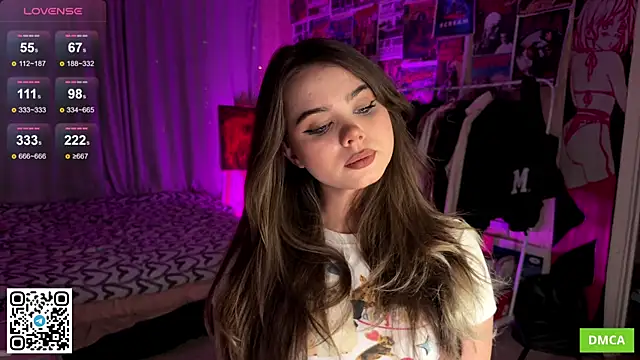 Snapshot of PinkiRay chatting on 18, 10, 2025 PinkiRay online show from 18, 10, 2025