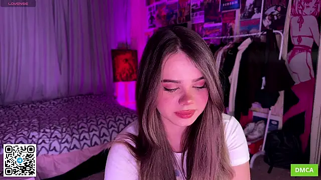 Snapshot of PinkiRay chatting on 19, 10, 2025 PinkiRay online show from 19, 10, 2025