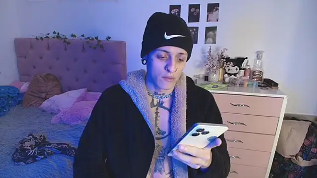 2cyboy  online show from 11, 10, 2025