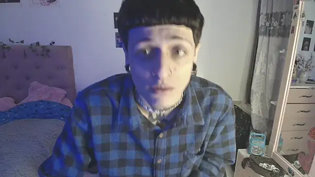 2cyboy  online show from 15, 10, 2025
