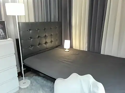 Blaire Samantha online show from 16, 12, 2025