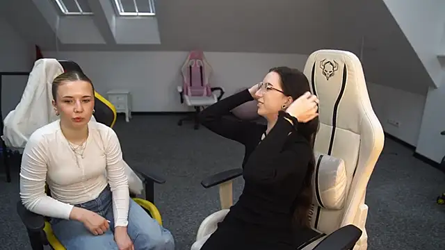 Snapshot of _Lili_054 chatting on 16, 9, 2025  Lili 054 online show from 16, 9, 2025