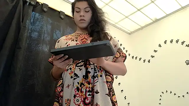 Snapshot of Ariana_rodriguez_0 chatting on 29, 11, 2025 Ariana rodriguez 0 online show from 29, 11, 2025