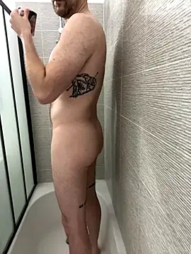 Snapshot of TomieSoichi chatting on 18, 9, 2025 TomieSoichi online show from 18, 9, 2025