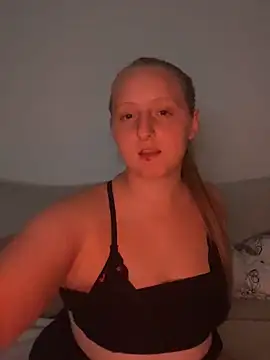 young hailey online show from 11, 11, 2025