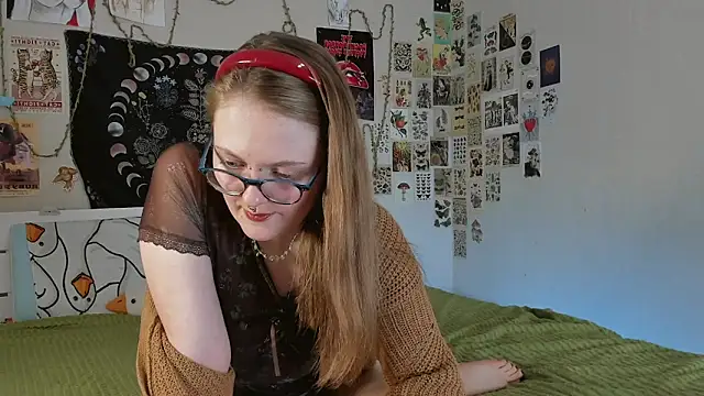 WonderConnie1 online show from 29, 9, 2025