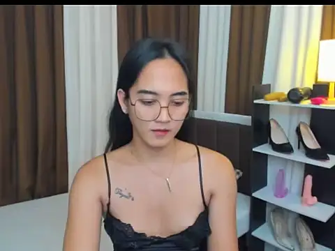 Snapshot of URHottestAngel chatting on 20, 9, 2025 URHottestAngel online show from 20, 9, 2025