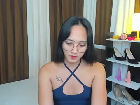 Snapshot of URHottestAngel chatting on 23, 9, 2025 URHottestAngel online show from 23, 9, 2025