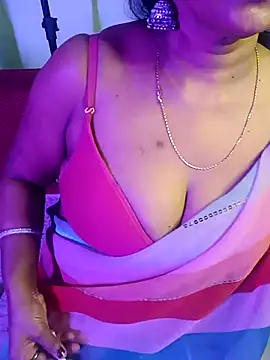 Snapshot of monaa-darling chatting on 15, 10, 2025 monaa-darling online show from 15, 10, 2025