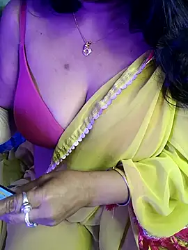 Snapshot of monaa-darling chatting on 31, 10, 2025 monaa-darling online show from 31, 10, 2025