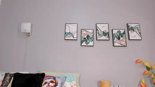 SophieW1 online show from 3, 12, 2025