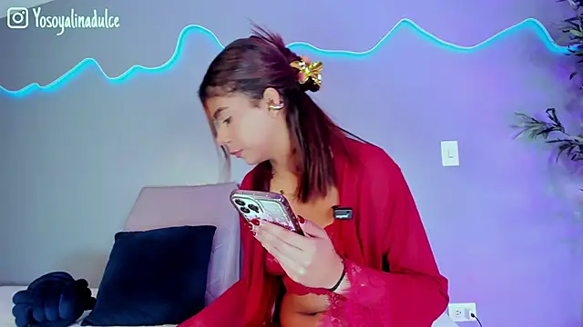 Snapshot of AlinaSweett_ chatting on 22, 9, 2025 AlinaSweett online show from 22, 9, 2025