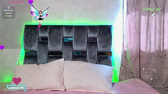 Luna sophya online show from 19, 10, 2025