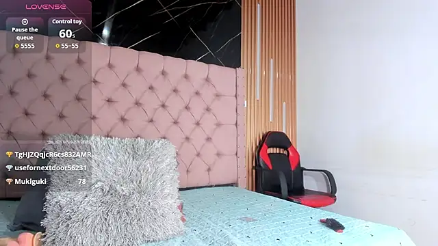 Emily Brown18 online show from 16, 9, 2025