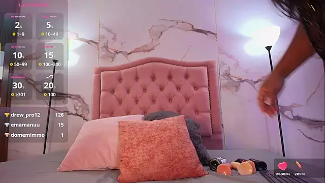 Emily Brown18 online show from 19, 9, 2025