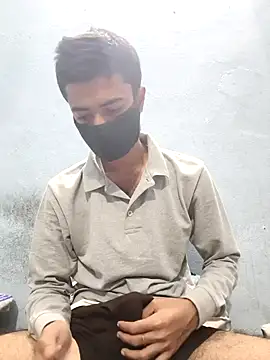 Snapshot of GirlsCrush_ chatting on 29, 10, 2025 GirlsCrush online show from 29, 10, 2025