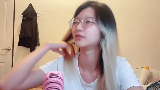 Snapshot of xu9920 chatting on 12, 9, 2025 xu9920 online show from 12, 9, 2025